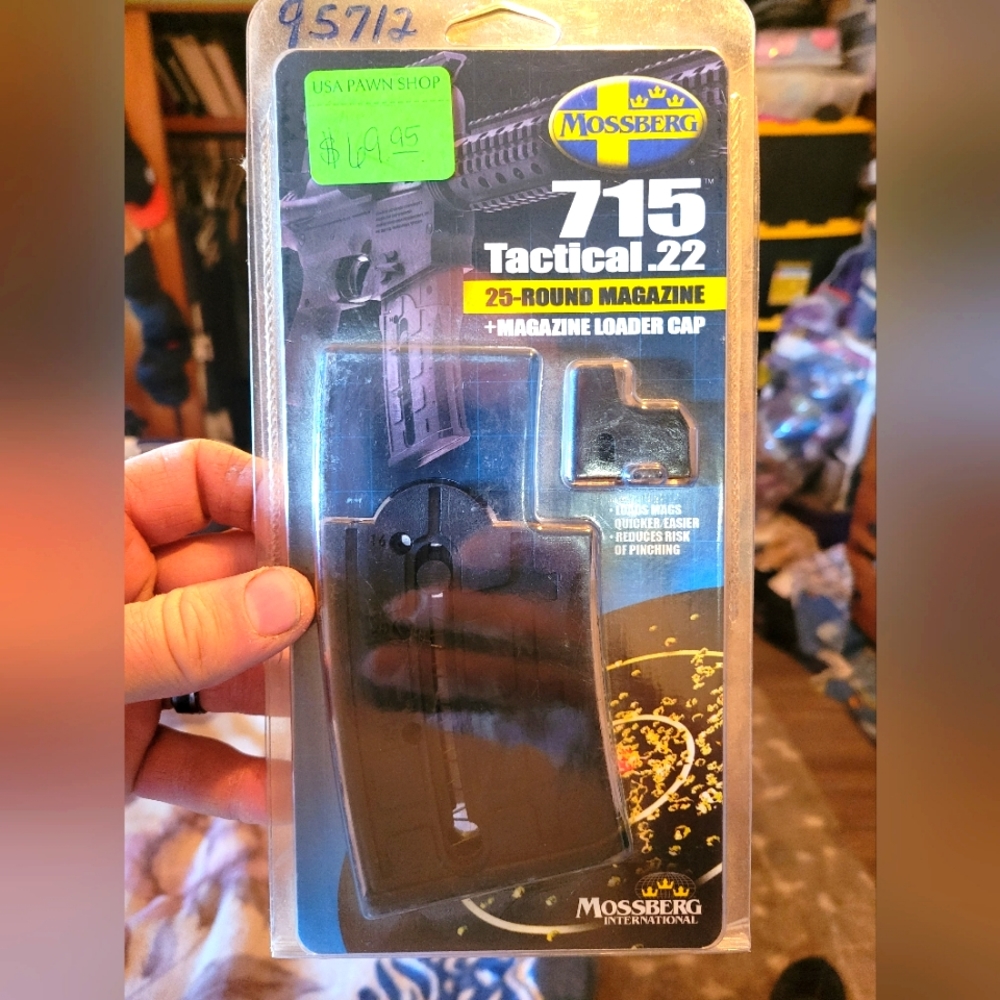 Mossberg 715 Tactical .22, 25-rd mag